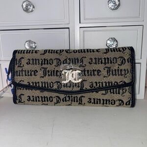 NWT Juicy Couture Black and Tan Logo Wallet